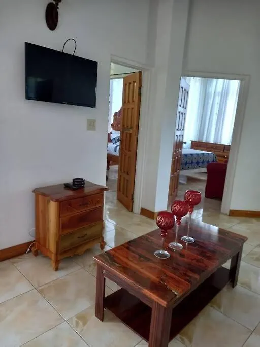 Kassion Corner Montego Bay Daire